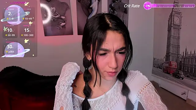 Snapshot of SaraaMills chatting on March 2025 10:52:02 PM SaraaMills online show from March 2025 10:52:02 PM