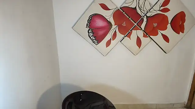 Snapshot of naomiwildburn chatting on September 2025 07:59:01 PM naomiwildburn online show from September 2025 07:59:01 PM