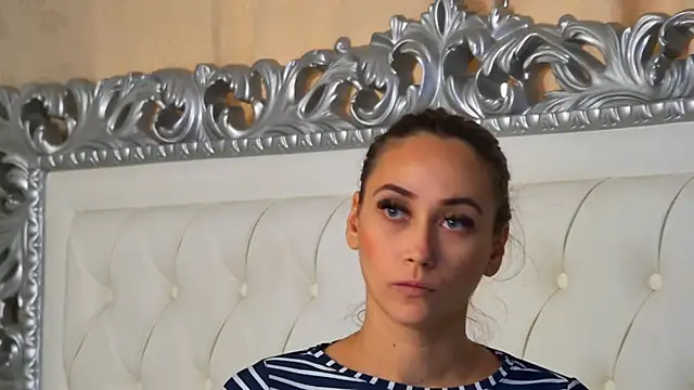 AliceMunro online show from September 2025 03:45:02 PM