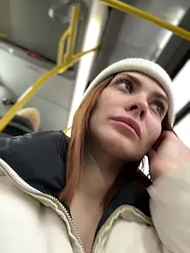 Snapshot of Accole chatting on January 2025 09:37:02 AM Accole online show from January 2025 09:37:02 AM