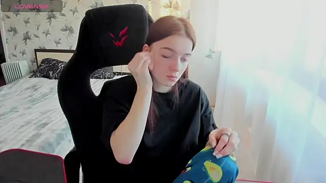 Snapshot of Stacey_Brown chatting on January 2025 11:16:02 PM Stacey Brown online show from January 2025 11:16:02 PM