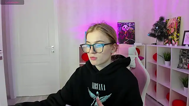 Snapshot of Stacey_Brown chatting on March 2025 04:35:02 AM Stacey Brown online show from March 2025 04:35:02 AM