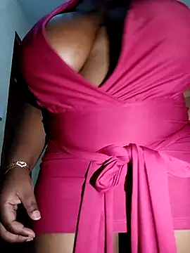 Snapshot of suckmyboobs12_ chatting on March 2025 06:29:01 PM suckmyboobs12 online show from March 2025 06:29:01 PM