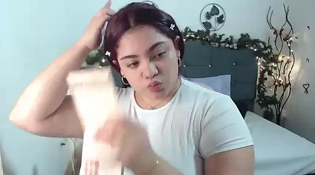 Snapshot of KathyGonzalez chatting on December 2024 11:39:01 AM KathyGonzalez online show from December 2024 11:39:01 AM
