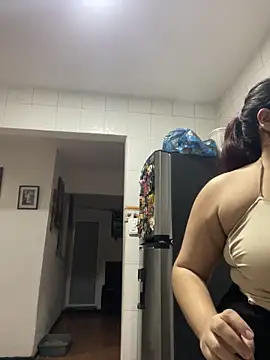 Snapshot of KathyGonzalez chatting on September 2025 10:05:01 AM KathyGonzalez online show from September 2025 10:05:01 AM