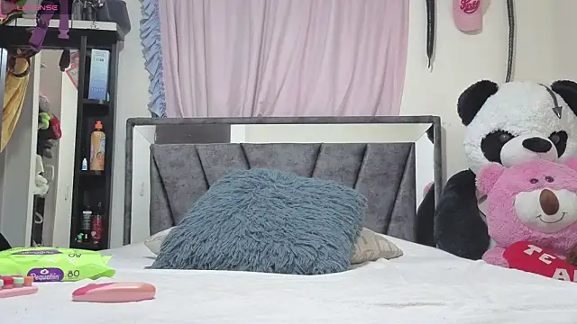 Hotsamantamature online show from October 2025 02:03:02 AM