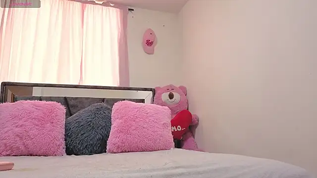 Hotsamantamature online show from October 2025 08:42:01 PM