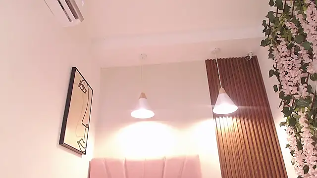 Snapshot of _Daneshka chatting on September 2025 06:10:02 PM Daneshka online show from September 2025 06:10:02 PM