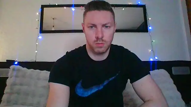 Snapshot of Fit4fun24 chatting on February 2025 11:19:02 PM Fit4fun24 online show from February 2025 11:19:02 PM