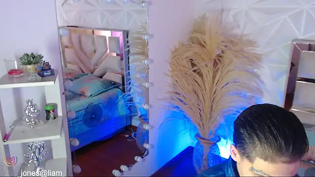 Jonesliam23 online show from March 2026 07:16:02 PM