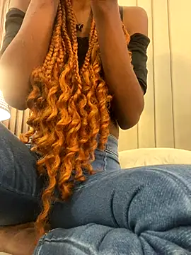 adaraSmiith online show from September 2025 12:31:02 PM