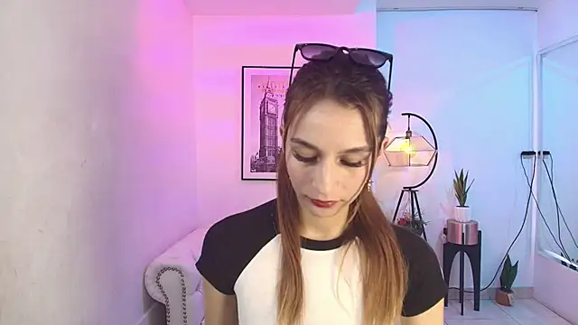 Snapshot of Tamara_slimx chatting on December 2024 03:47:02 AM Tamara slimx online show from December 2024 03:47:02 AM