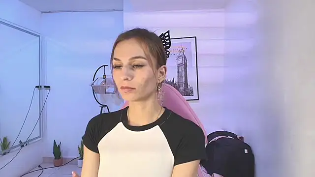 Snapshot of Tamara_slimx chatting on January 2025 10:02:01 AM Tamara slimx online show from January 2025 10:02:01 AM