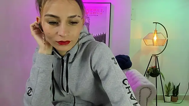 Snapshot of Tamara_slimx chatting on March 2025 03:43:01 AM Tamara slimx online show from March 2025 03:43:01 AM