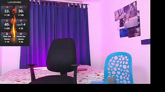 Snapshot of Sanit_Di chatting on March 2025 12:11:02 AM Sanit Di online show from March 2025 12:11:02 AM