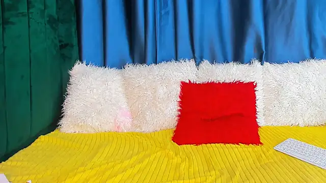 Kinky fazzy234 online show from January 2025 04:18:01 AM