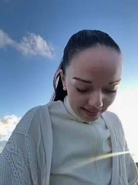 Vanesskaa online show from September 2025 05:16:01 PM