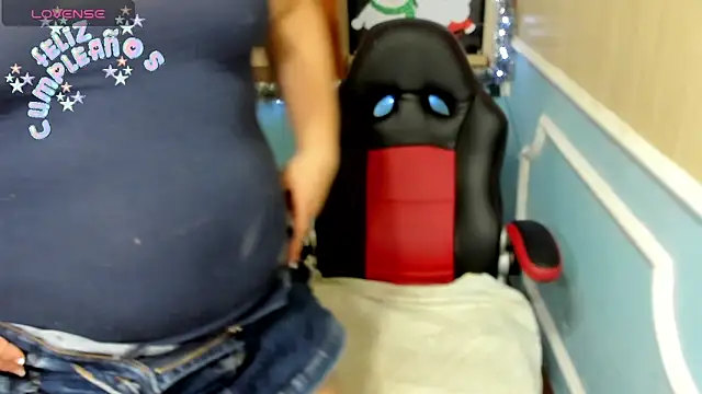 Snapshot of isaReyes chatting on December 2024 06:41:02 PM isaReyes online show from December 2024 06:41:02 PM