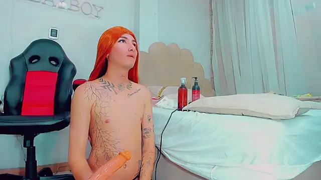 EmilyySaenz online show from March 2025 10:43:02 PM