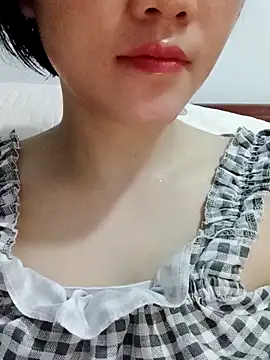  Attractivegirl33 online show from October 2025 12:58:01 PM