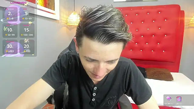 Snapshot of tossetrech chatting on March 2025 02:52:01 AM tossetrech online show from March 2025 02:52:01 AM