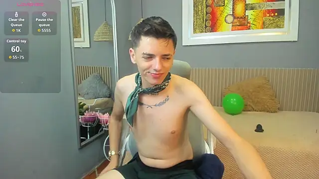 Snapshot of tossetrech chatting on September 2025 03:27:02 AM tossetrech online show from September 2025 03:27:02 AM