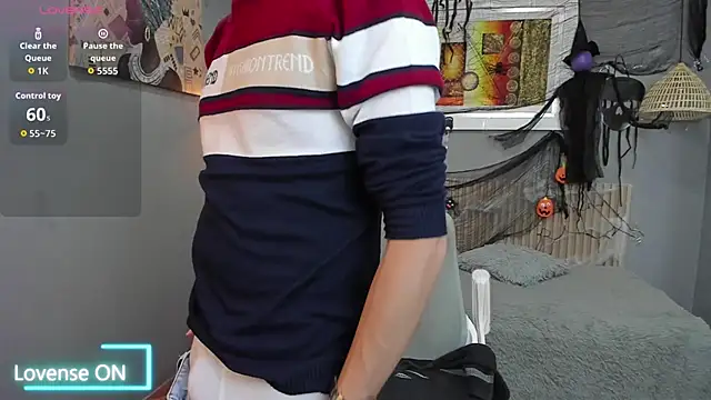 Snapshot of tossetrech chatting on October 2025 03:07:02 AM tossetrech online show from October 2025 03:07:02 AM