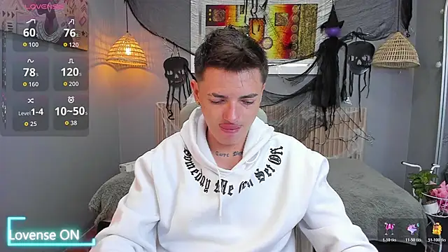 Snapshot of tossetrech chatting on October 2025 03:12:02 AM tossetrech online show from October 2025 03:12:02 AM