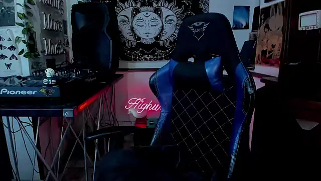Snapshot of Demongirl6666 chatting on January 2025 04:52:01 AM Demongirl6666 online show from January 2025 04:52:01 AM