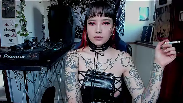 Snapshot of Demongirl6666 chatting on February 2025 09:43:01 PM Demongirl6666 online show from February 2025 09:43:01 PM