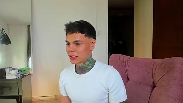 Jordyrodriiguez online show from October 2025 09:37:01 PM