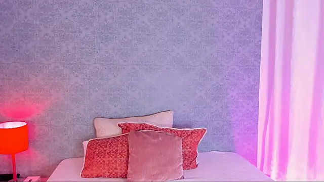 Snapshot of CatrinaRossi chatting on January 2025 07:52:01 PM CatrinaRossi online show from January 2025 07:52:01 PM