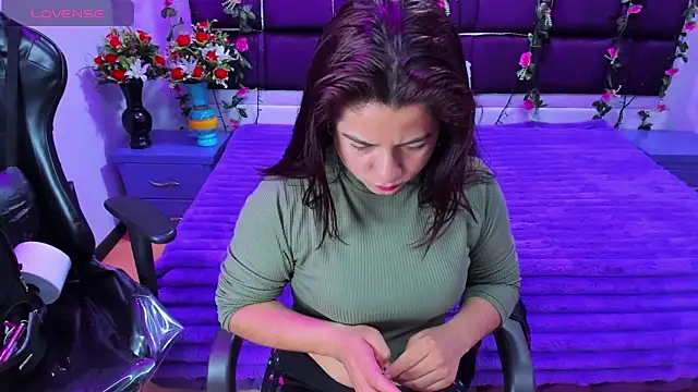 Snapshot of MariaClay chatting on February 2026 11:07:01 AM MariaClay online show from February 2026 11:07:01 AM