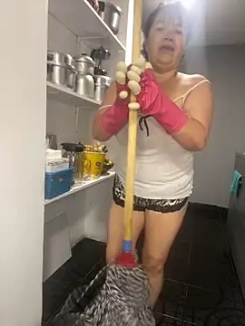 Snapshot of Sweeetness_Milf chatting on November 2025 11:13:01 PM Sweeetness Milf online show from November 2025 11:13:01 PM