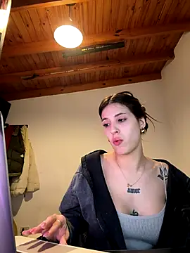 Lolykush online show from October 2025 11:02:02 PM