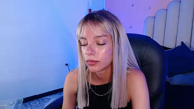 peyton golden1 online show from September 2025 03:55:02 AM