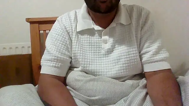 Snapshot of whoreboi98 chatting on May 2026 09:21:01 PM whoreboi98 online show from May 2026 09:21:01 PM