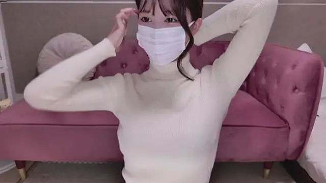 Snapshot of TsukasaSakai chatting on December 2024 02:49:02 PM TsukasaSakai online show from December 2024 02:49:02 PM