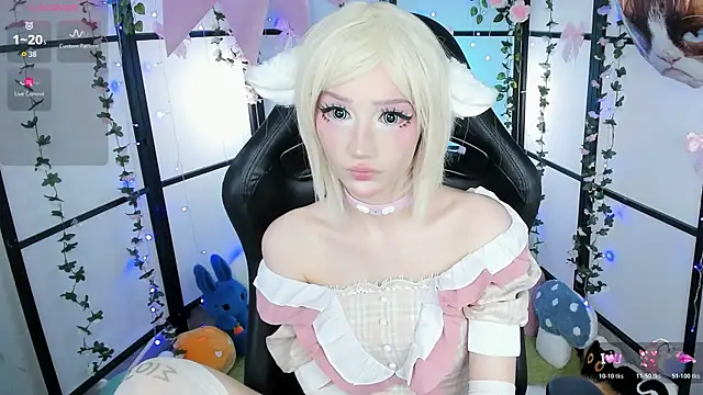 Snapshot of LilithLin chatting on October 2025 11:27:01 PM LilithLin online show from October 2025 11:27:01 PM