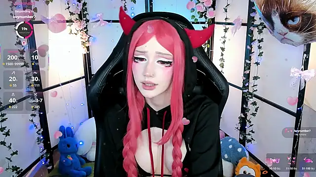 Snapshot of LilithLin chatting on November 2025 11:59:01 PM LilithLin online show from November 2025 11:59:01 PM