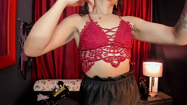 AvaLusty online show from November 2025 03:34:02 PM