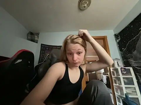 Daddyssllut online show from October 2025 12:39:01 PM