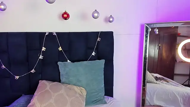 Viioletsky online show from December 2024 04:53:02 PM