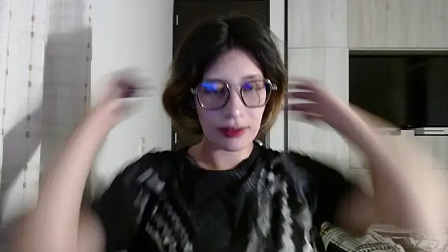 Snapshot of mariana124- chatting on December 2024 07:42:02 PM mariana124- online show from December 2024 07:42:02 PM