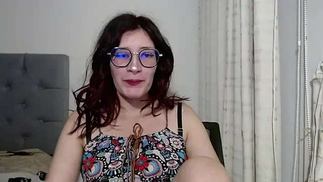 Snapshot of mariana124- chatting on January 2025 06:52:01 PM mariana124- online show from January 2025 06:52:01 PM