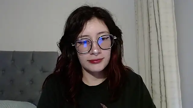 Snapshot of mariana124- chatting on January 2025 04:14:02 PM mariana124- online show from January 2025 04:14:02 PM