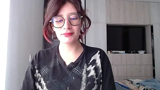 Snapshot of mariana124- chatting on February 2025 01:25:01 PM mariana124- online show from February 2025 01:25:01 PM