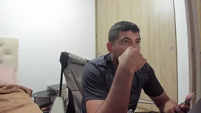 Himoreno25 online show from May 2026 01:33:01 AM