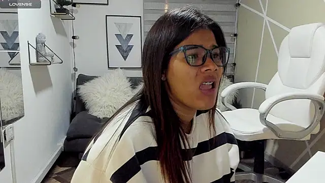 Enma  clark online show from March 2026 04:07:02 AM