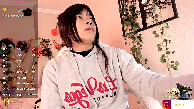 Punkys  online show from October 2025 11:06:02 PM